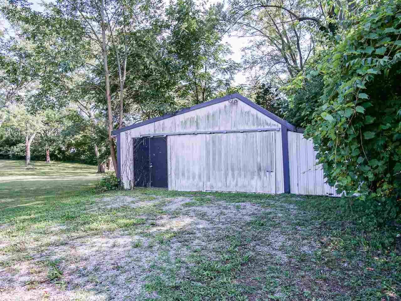 8527 Auburn Road Fort Wayne, IN 46825 - Photo 35 of 36