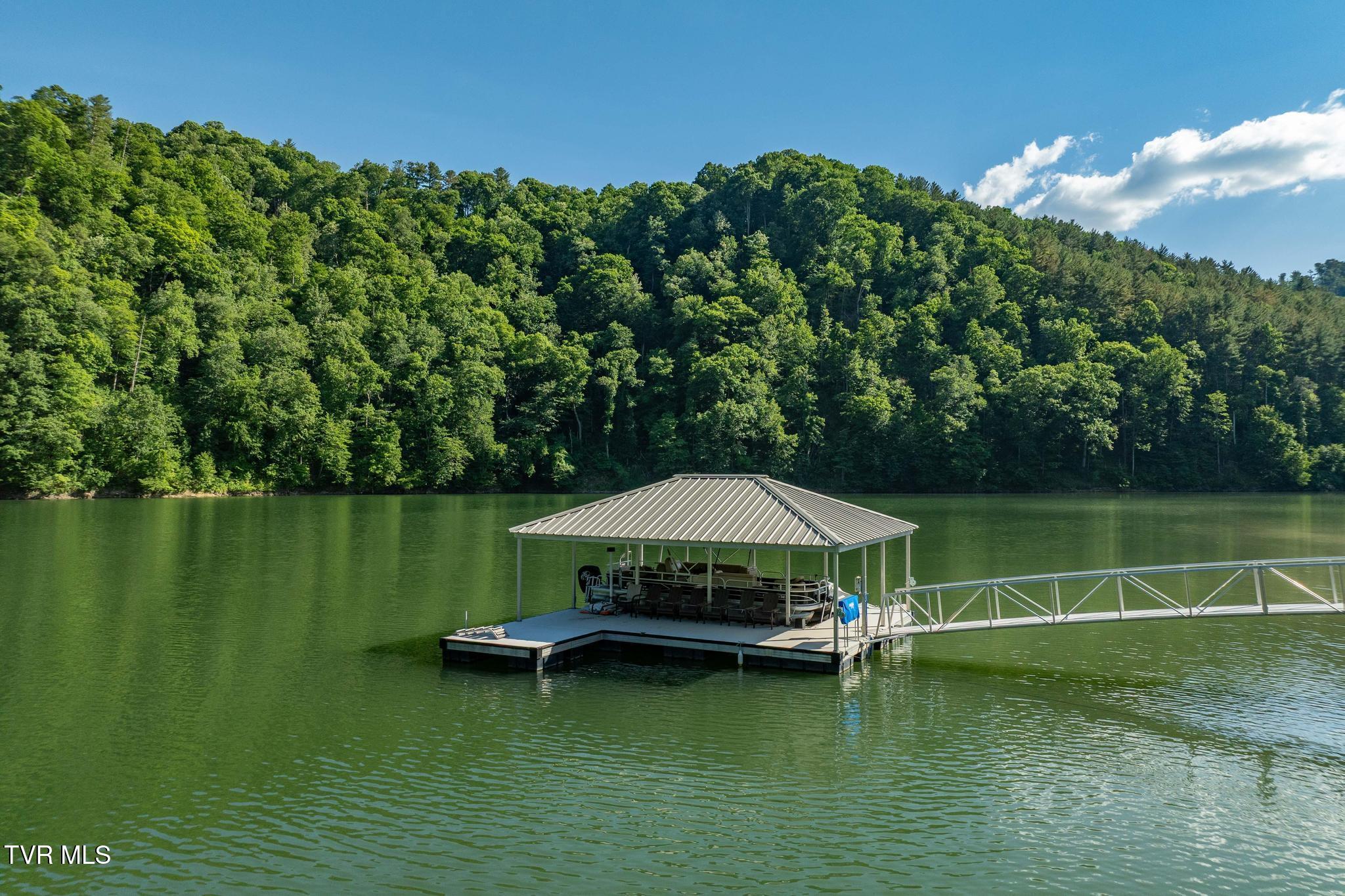 285 Cable Hollow Road Butler, TN 37640 - Photo 9 of 110 285 Cable Hollow Road (31 of 139)