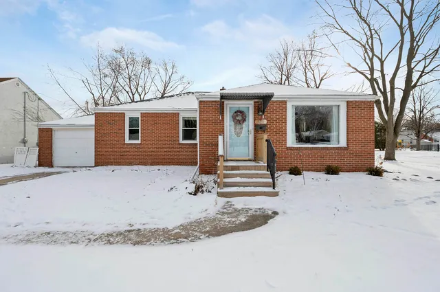 $249,900 | 1433 11th Avenue, Green Bay, WI 54304