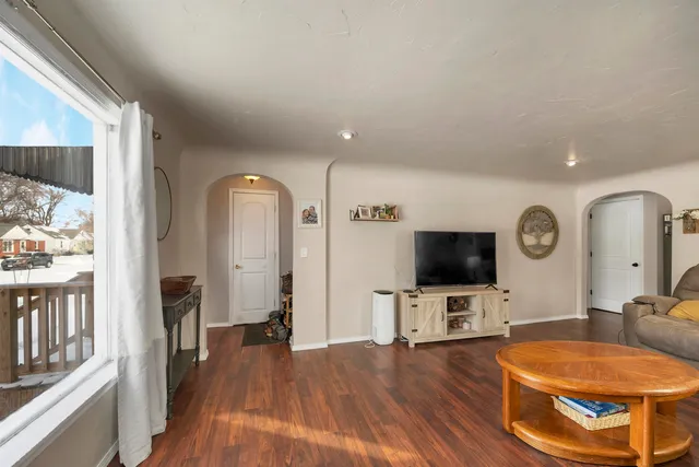 $249,900 | 1433 11th Avenue, Green Bay, WI 54304