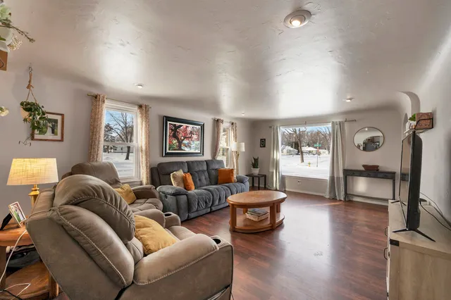 $249,900 | 1433 11th Avenue, Green Bay, WI 54304