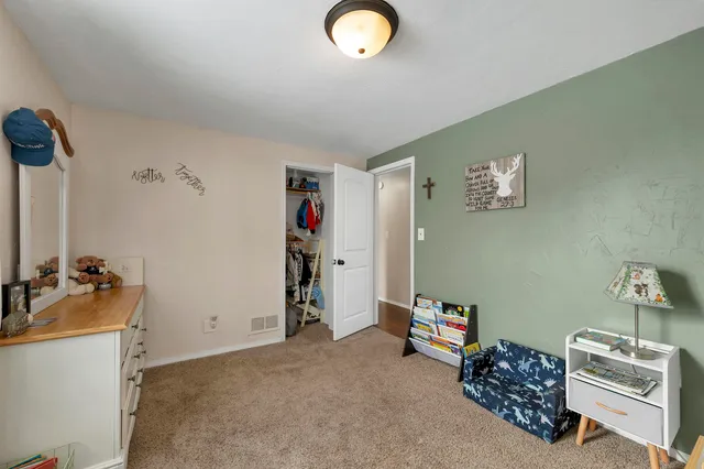 $249,900 | 1433 11th Avenue, Green Bay, WI 54304