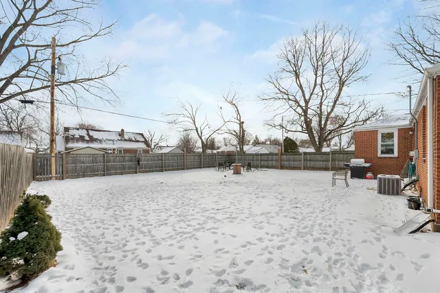 $249,900 | 1433 11th Avenue, Green Bay, WI 54304