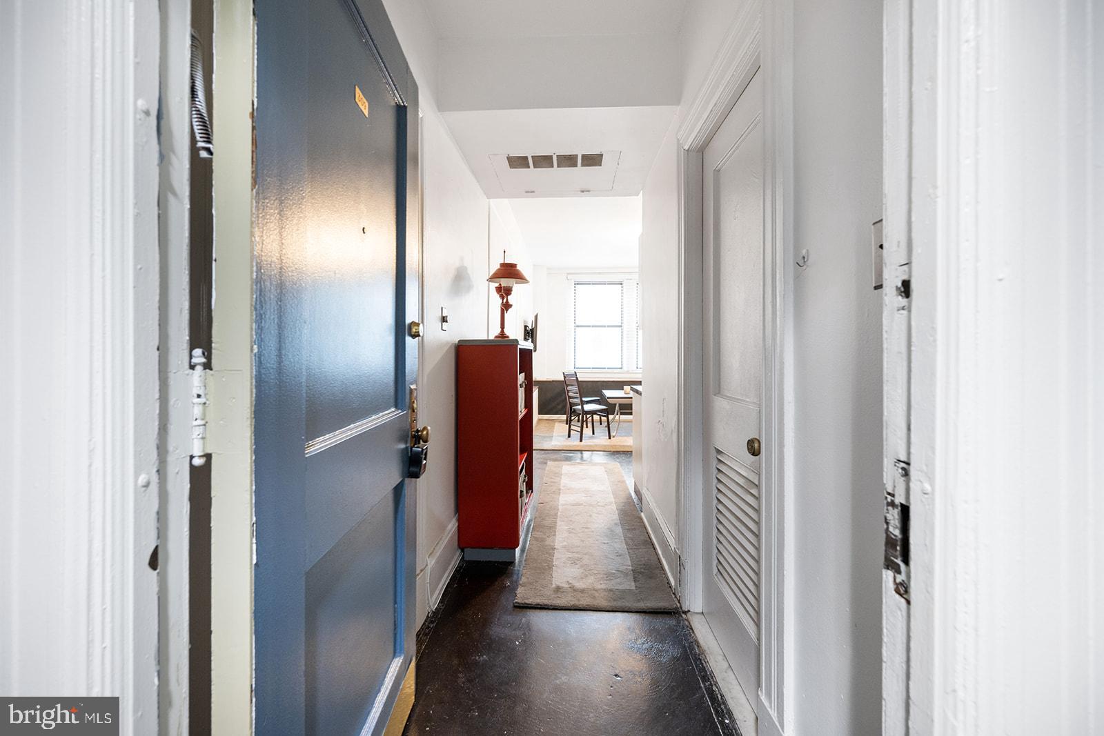 1324 Locust Street, Unit 309 Philadelphia, PA 19107 - Photo 2 of 38 Entrace into #309