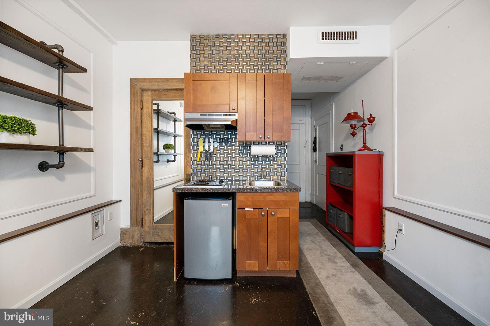 1324 Locust Street, Unit 309 Philadelphia, PA 19107 - Photo 4 of 38 Fully Furnished studio