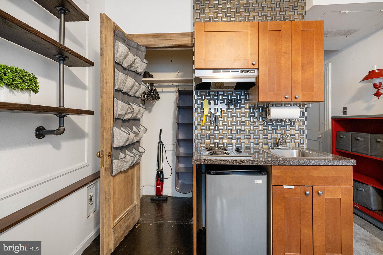 1324 Locust Street, Unit 309 Philadelphia, PA 19107 - Photo 7 of 38 Closet