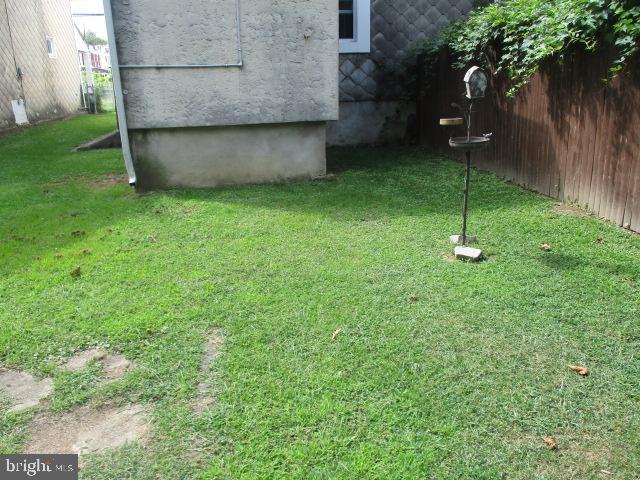 957 Springfield Road Darby, PA 19023 - Photo 3 of 42 a garden view