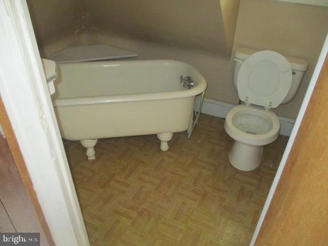 957 Springfield Road Darby, PA 19023 - Photo 38 of 42 a bathroom with a sink and a toilet