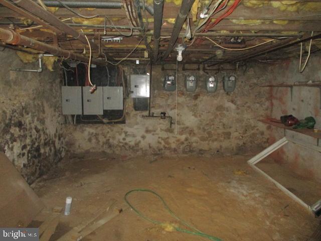 957 Springfield Road Darby, PA 19023 - Photo 6 of 42 a view of a shower