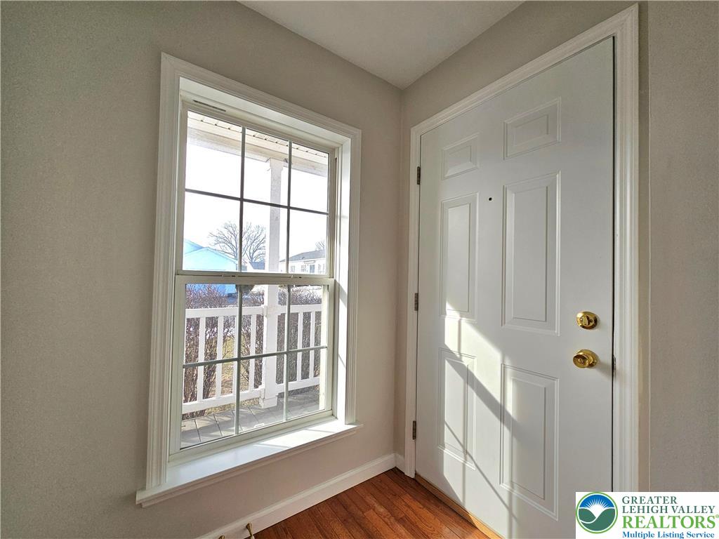 657 Winterthur Way Easton, PA 18040 - Photo 3 of 20