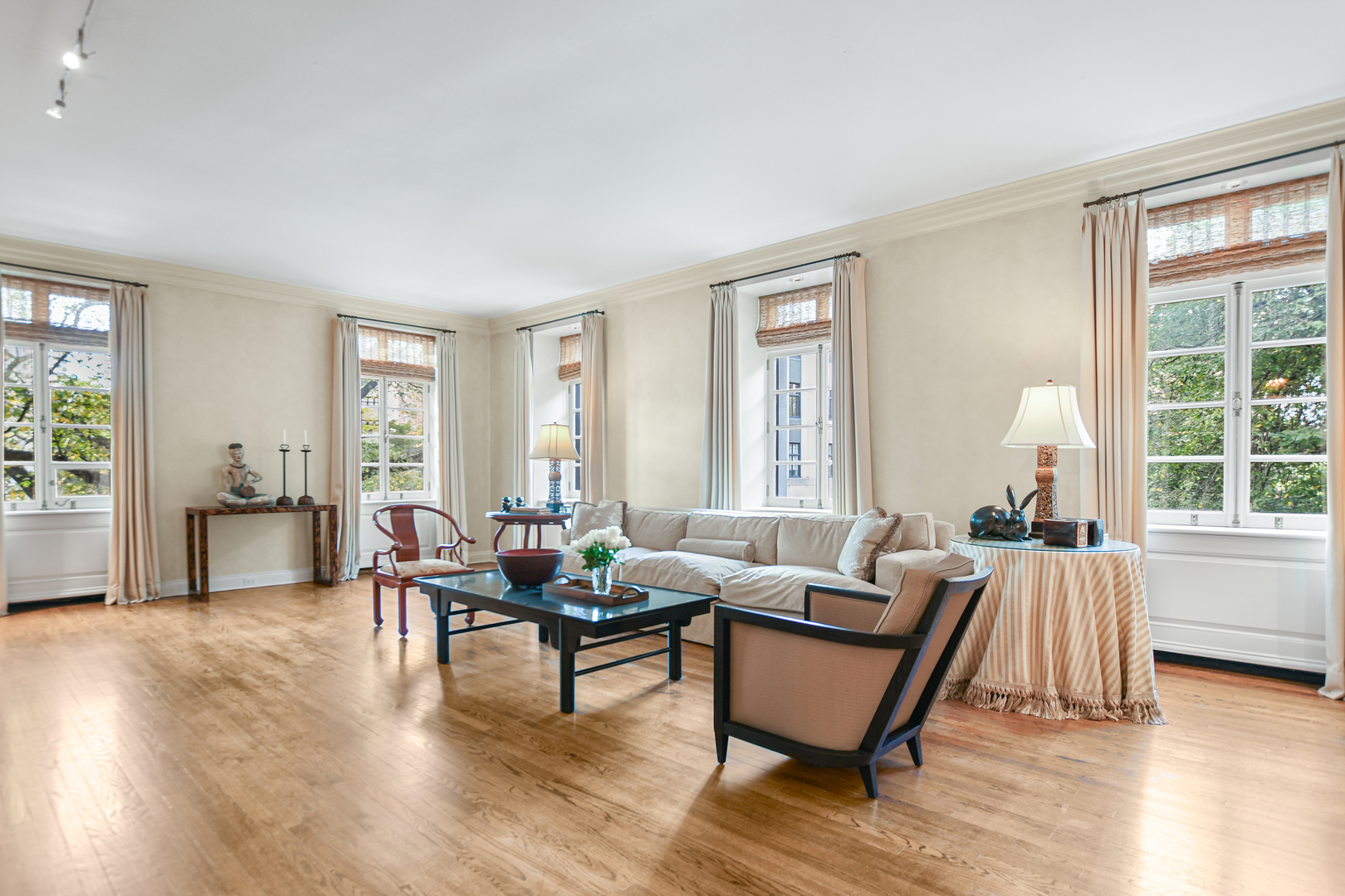 1260 North Astor Street, Unit 3 Chicago, IL 60610 - Photo 5 of 32