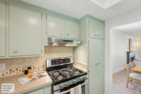 $825,000 | 215 Hemlock Drive, Healdsburg, CA 95448