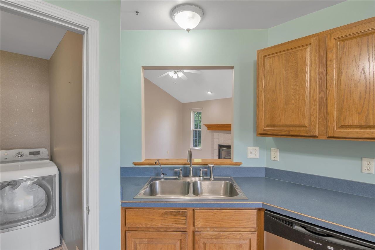 1454 North Long Lake Road Fenton, MI 48430 - Photo 13 of 44
