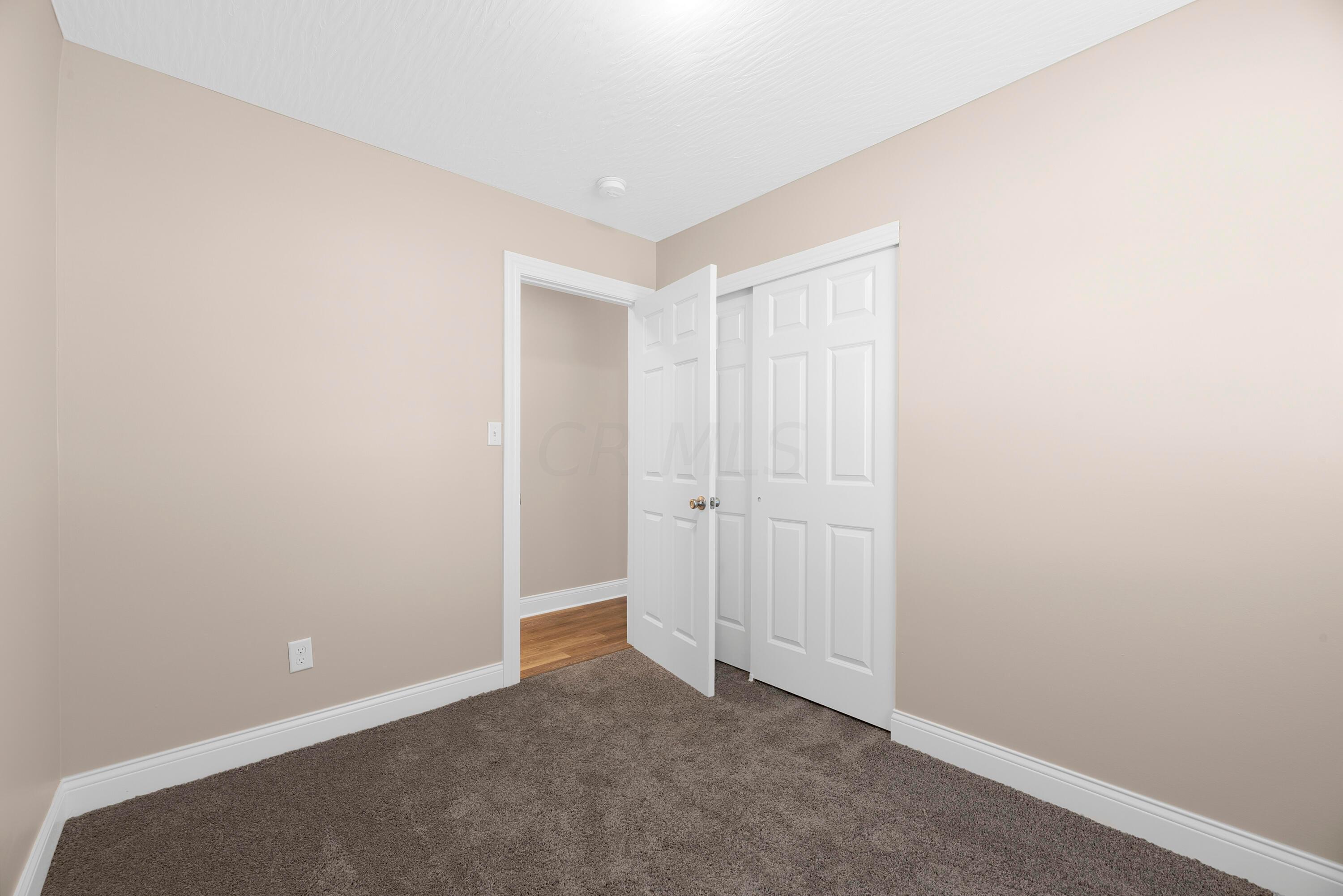 1878 Woodette Road Columbus, OH 43232 - Photo 15 of 37 15