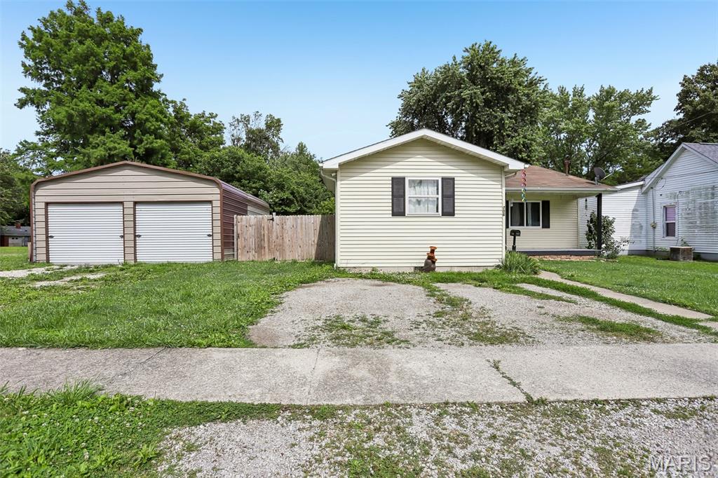706 North Locust Street Litchfield, IL 62056 - Photo 23 of 24