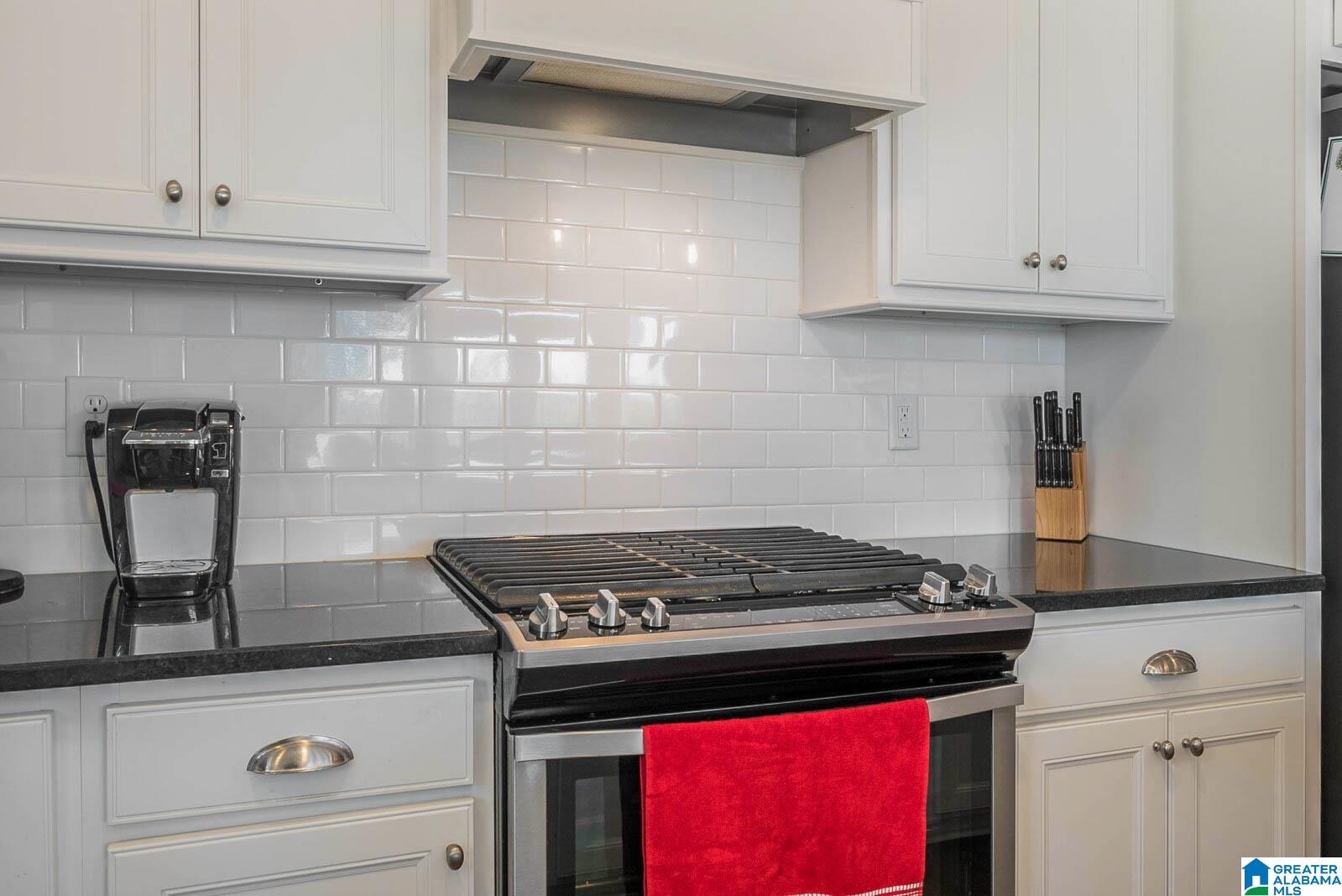 4930 Ridge Pass Birmingham, AL 35226 - Photo 8 of 37