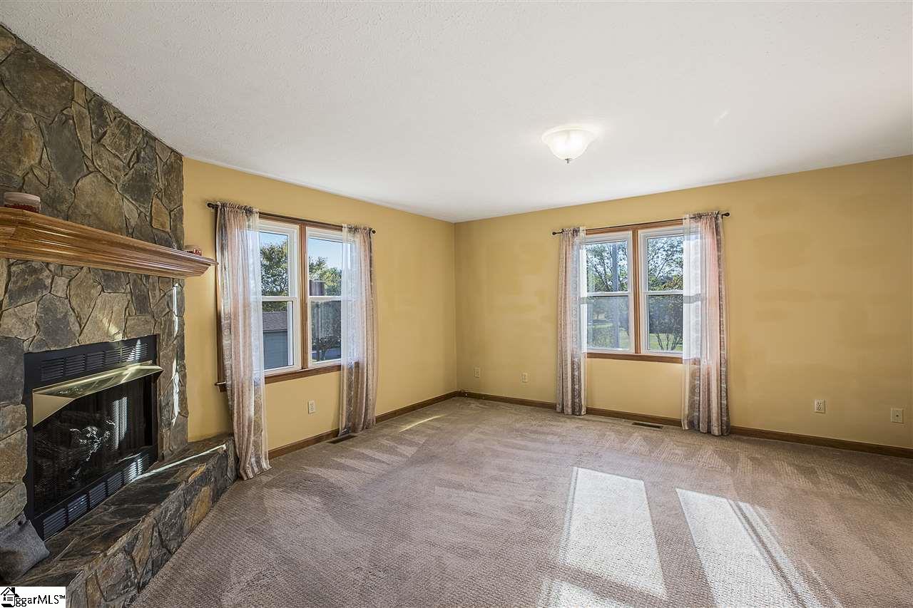 512 Meadow Ridge Road Easley, SC 29642 - Photo 7 of 20 Gallery Image 7
