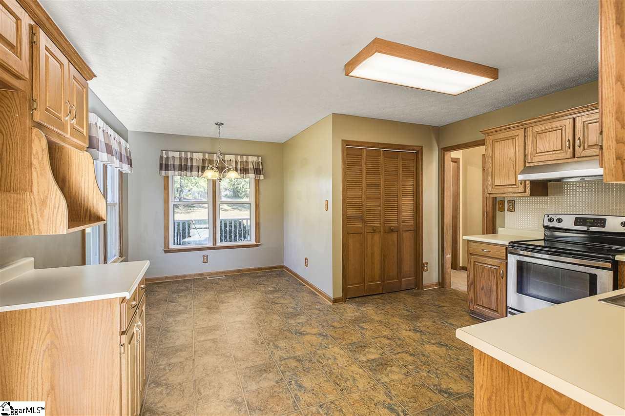 512 Meadow Ridge Road Easley, SC 29642 - Photo 10 of 20 Gallery Image 10