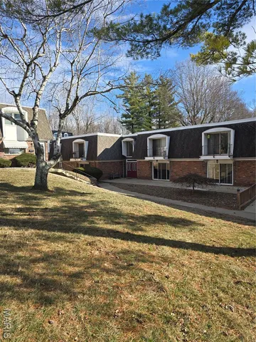 $49,999 | 1702 Ramada Boulevard, Unit E, Collinsville, IL 62234