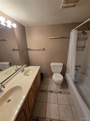 $49,999 | 1702 Ramada Boulevard, Unit E, Collinsville, IL 62234