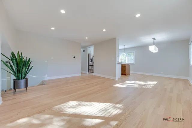 $5,300 | 109 Mulberry Road, Deerfield, IL 60015