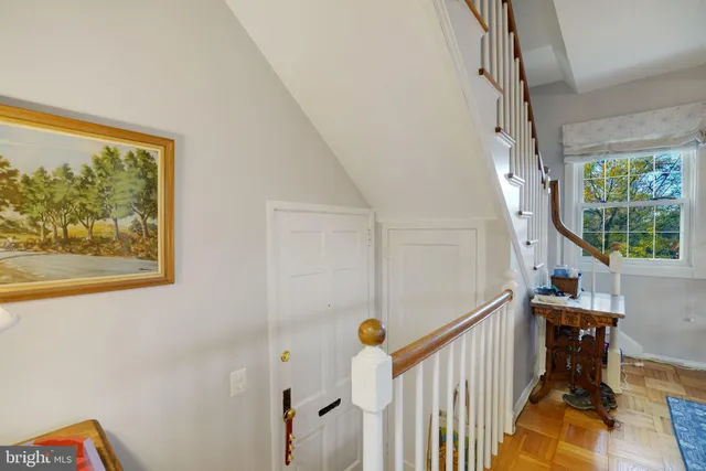 a view of entryway with a front door