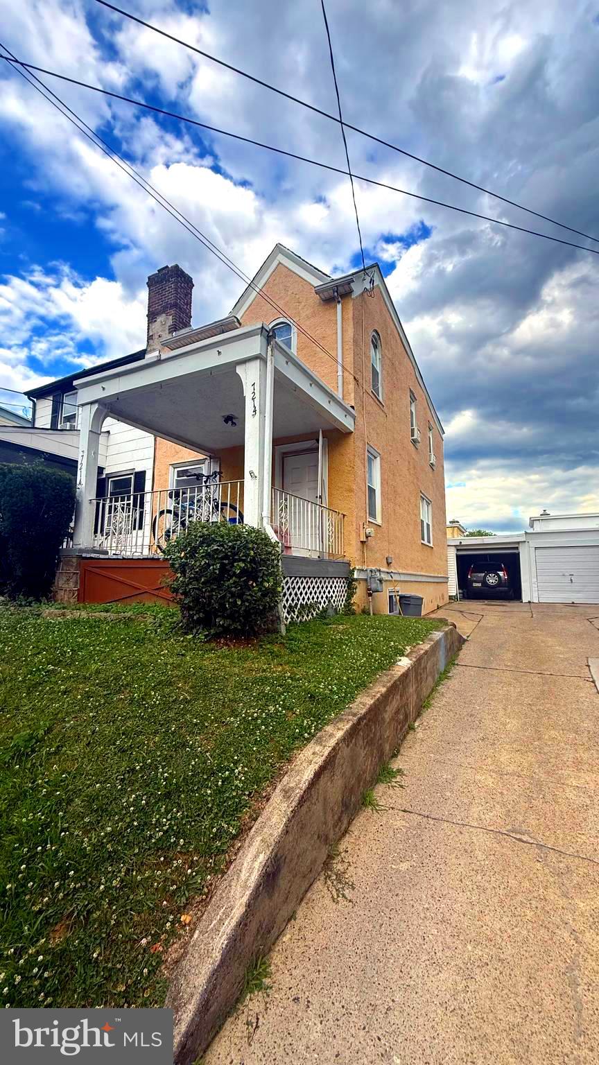 7214 Bradford Road Upper Darby, PA 19082 - Photo 5 of 13