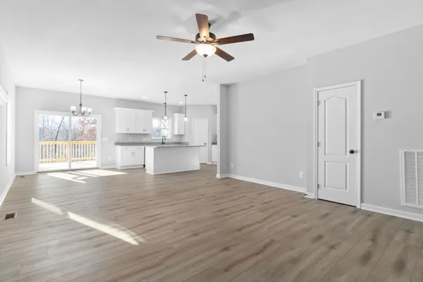 $2,400 | 1042 Winesap Road, Clarksville, TN 37040