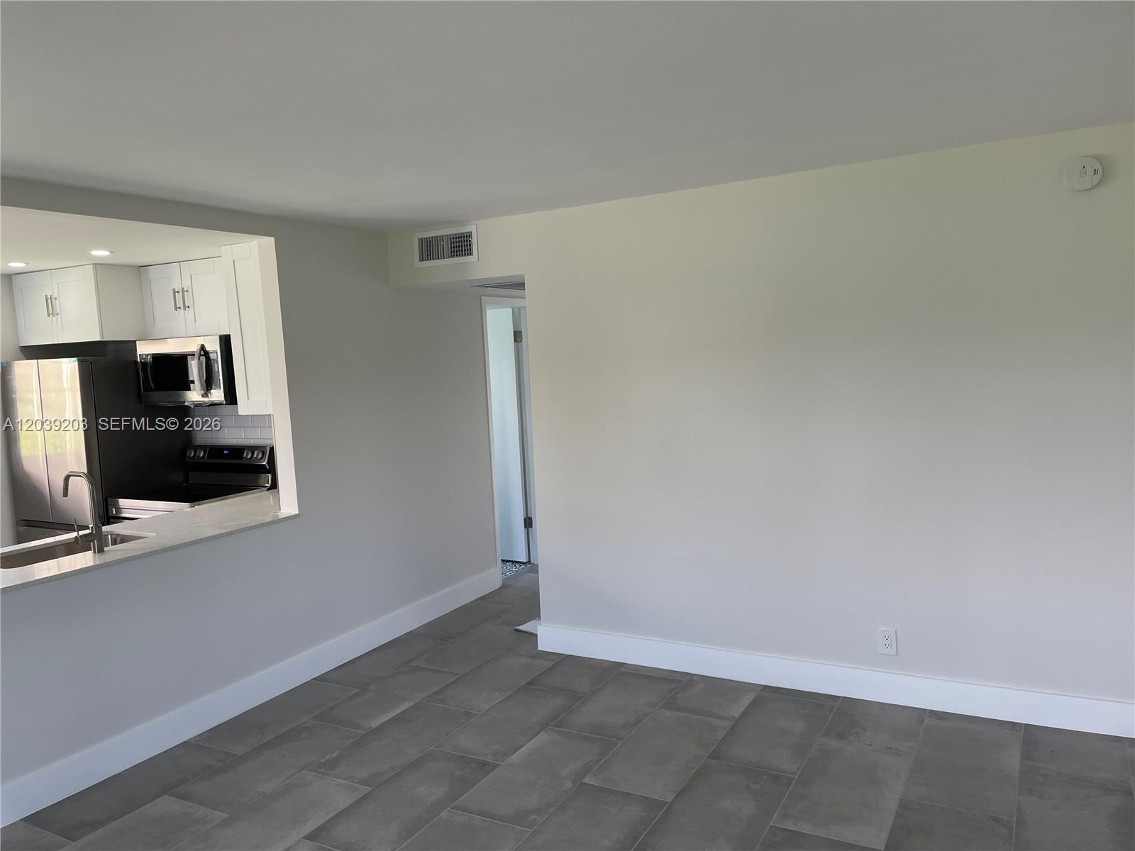 136 Brighton D, Unit 136 Boca Raton, FL 33434 - Photo 9 of 46