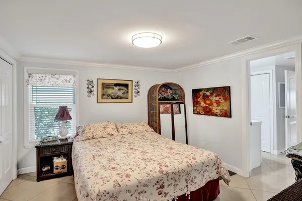 $250,000 | 120 Northwest 53rd Place, Pompano Beach, FL 33064