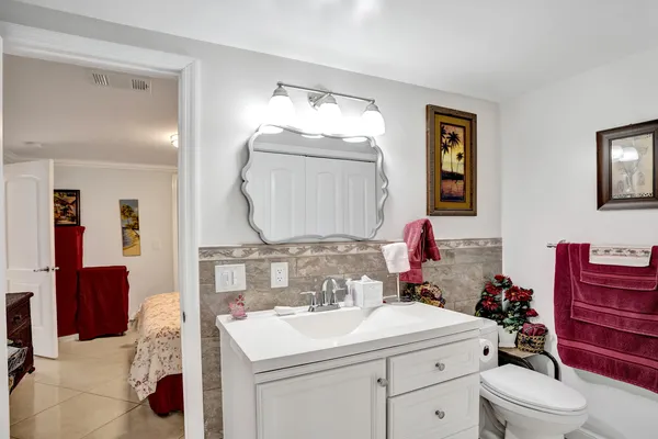 $250,000 | 120 Northwest 53rd Place, Pompano Beach, FL 33064