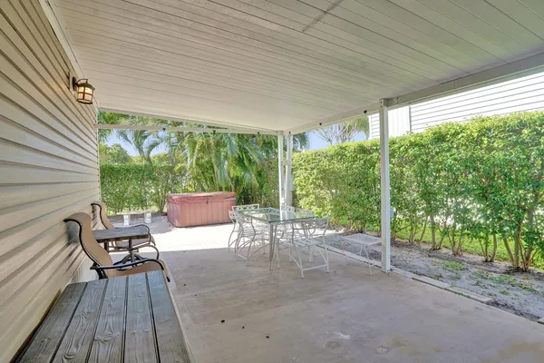 $250,000 | 120 Northwest 53rd Place, Pompano Beach, FL 33064