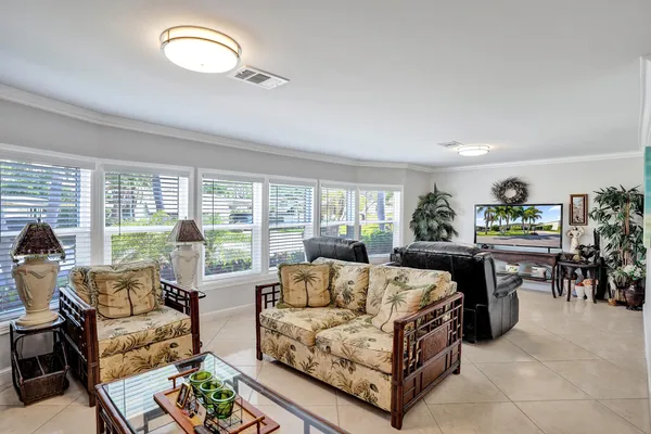 $250,000 | 120 Northwest 53rd Place, Pompano Beach, FL 33064