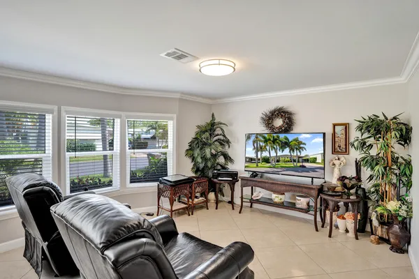 $250,000 | 120 Northwest 53rd Place, Pompano Beach, FL 33064