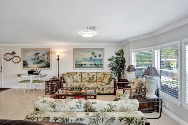 $250,000 | 120 Northwest 53rd Place, Pompano Beach, FL 33064