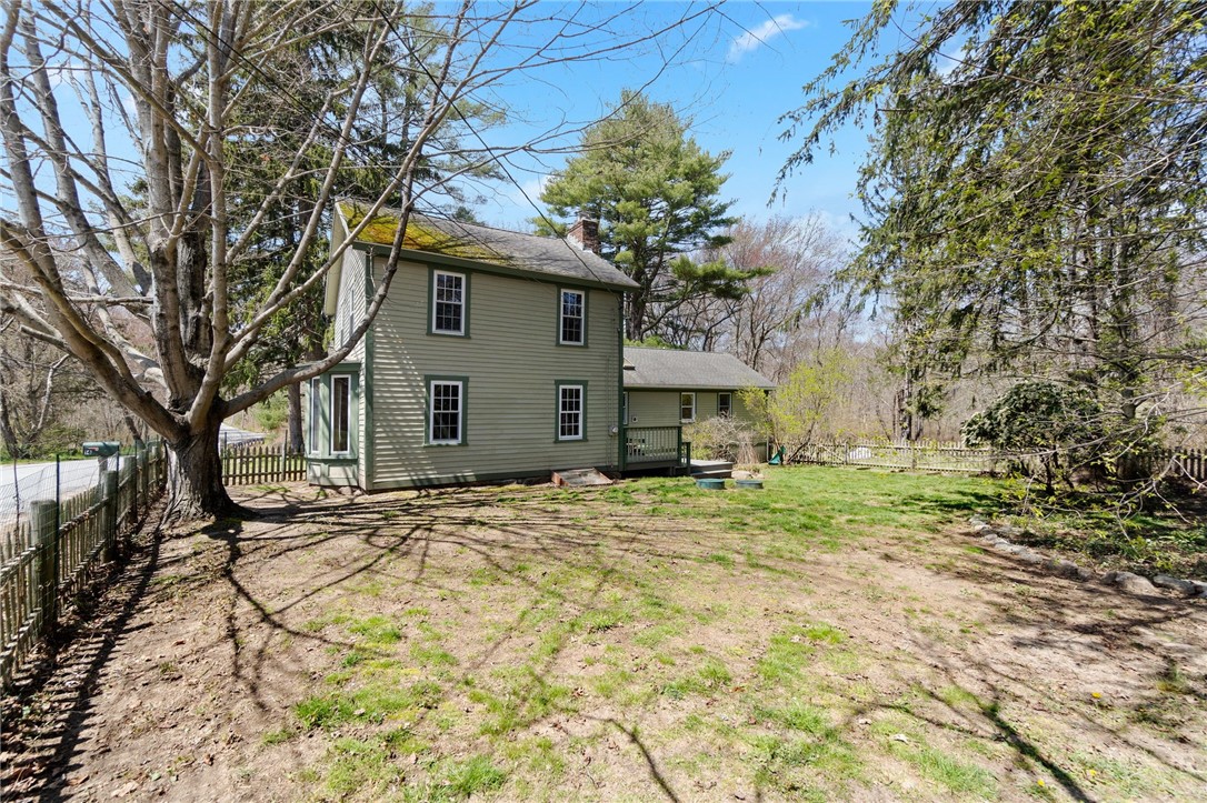 14 Collins Road Hopkinton, RI 02804 - Photo 4 of 39