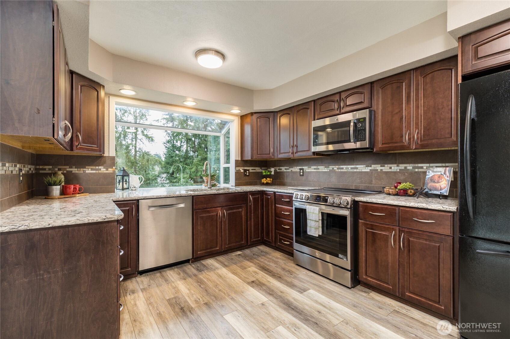14203 Southeast 179th Place Renton, WA 98058 - Photo 13 of 36