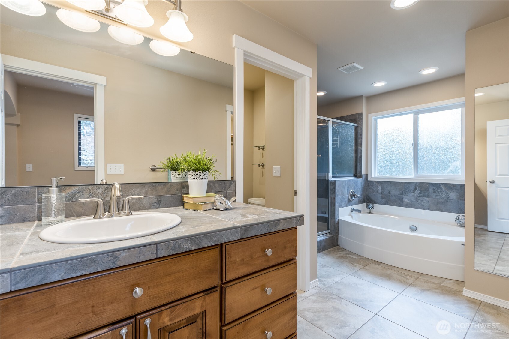 14203 Southeast 179th Place Renton, WA 98058 - Photo 18 of 36