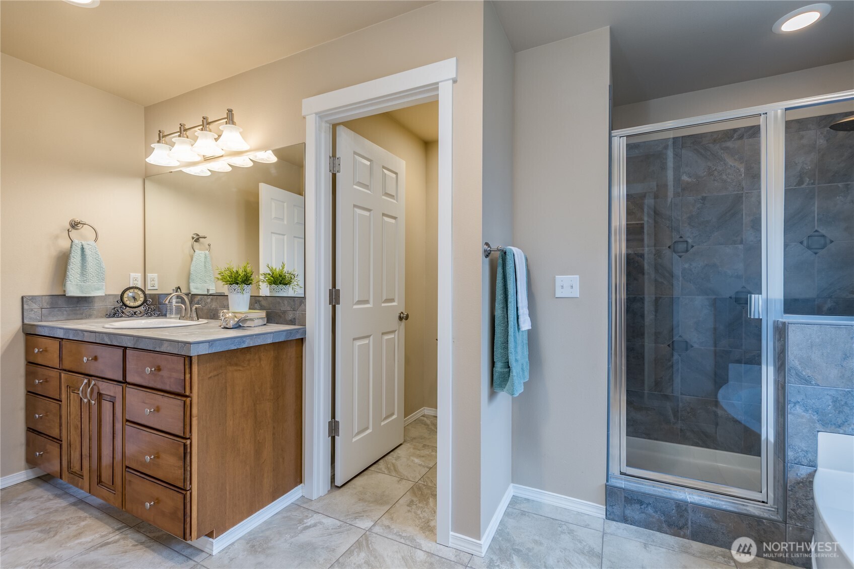 14203 Southeast 179th Place Renton, WA 98058 - Photo 19 of 36