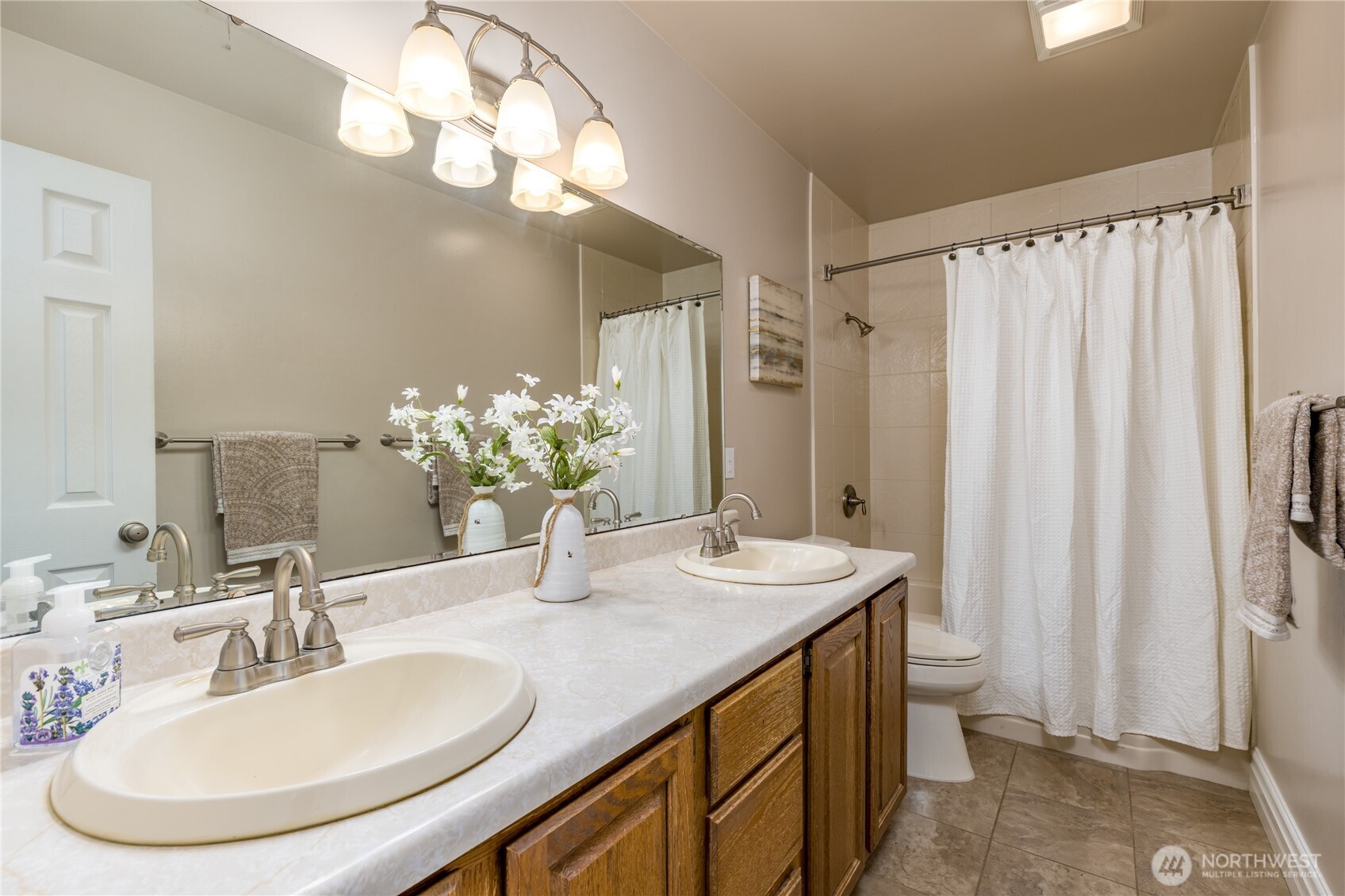14203 Southeast 179th Place Renton, WA 98058 - Photo 21 of 36