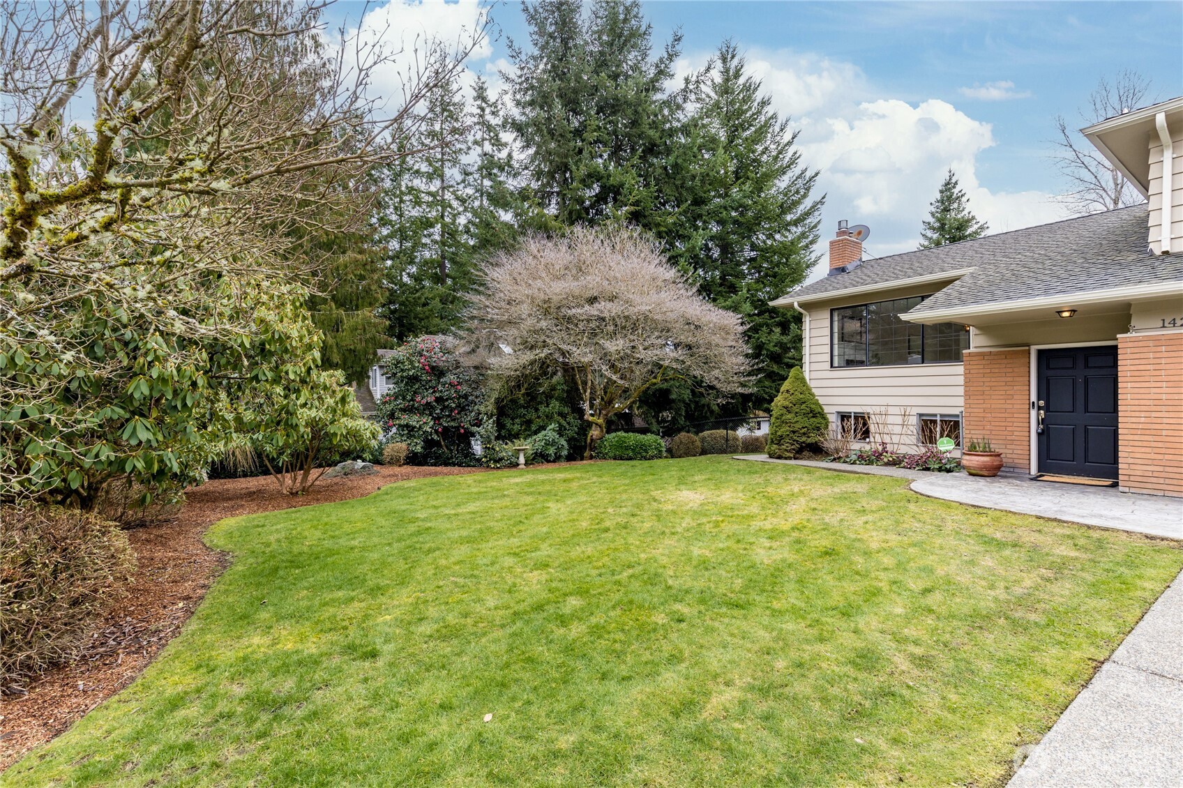 14203 Southeast 179th Place Renton, WA 98058 - Photo 4 of 36