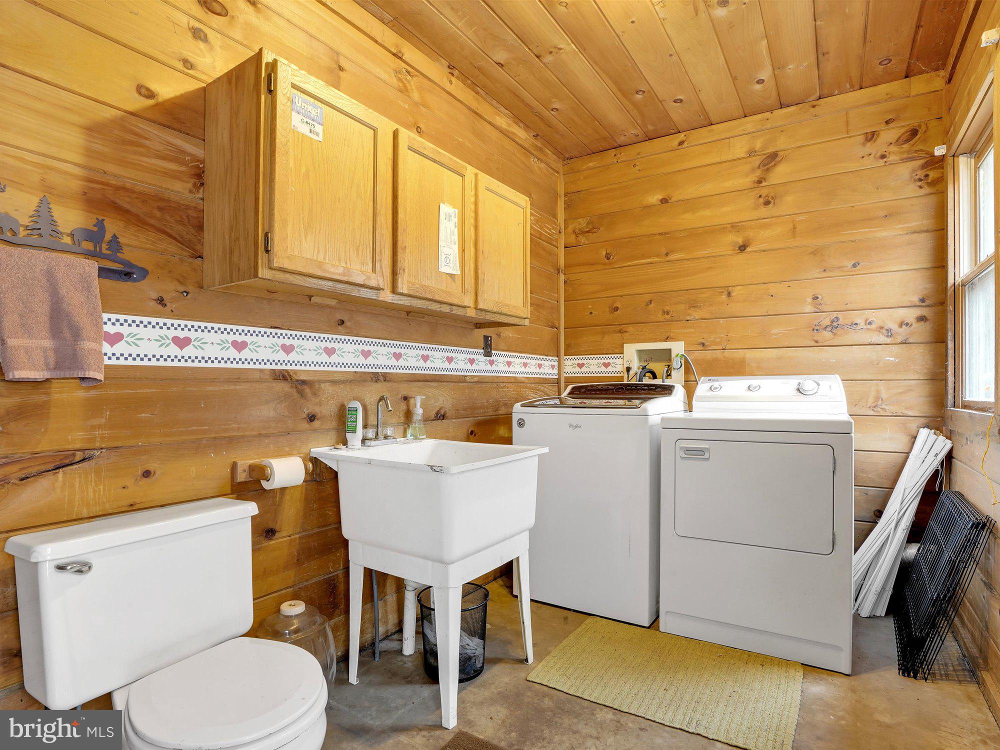 1678 Pisgah State Road Shermans Dale, PA 17090 - Photo 19 of 34 Laundry area and 1/2 bath