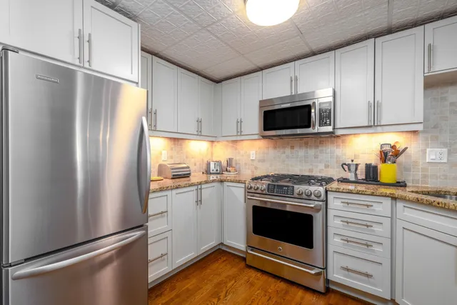 $735,000 | 186 Wayne Street, Unit 419D, Jersey City, NJ 07302