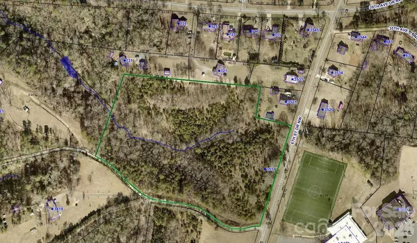 $350,000 | 3511 6th St Drive Northwest, Hickory, NC 28601
