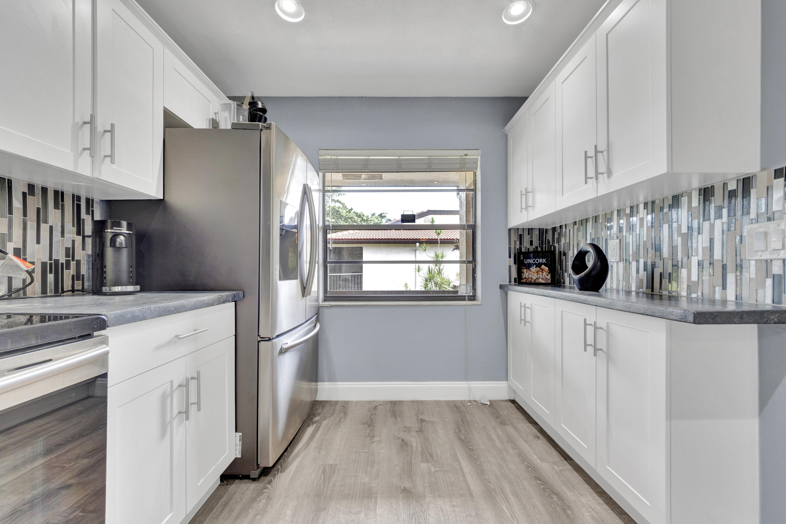 21866 Cypress Circle, Unit 31E Boca Raton, FL 33433 - Photo 6 of 21 kitchen
