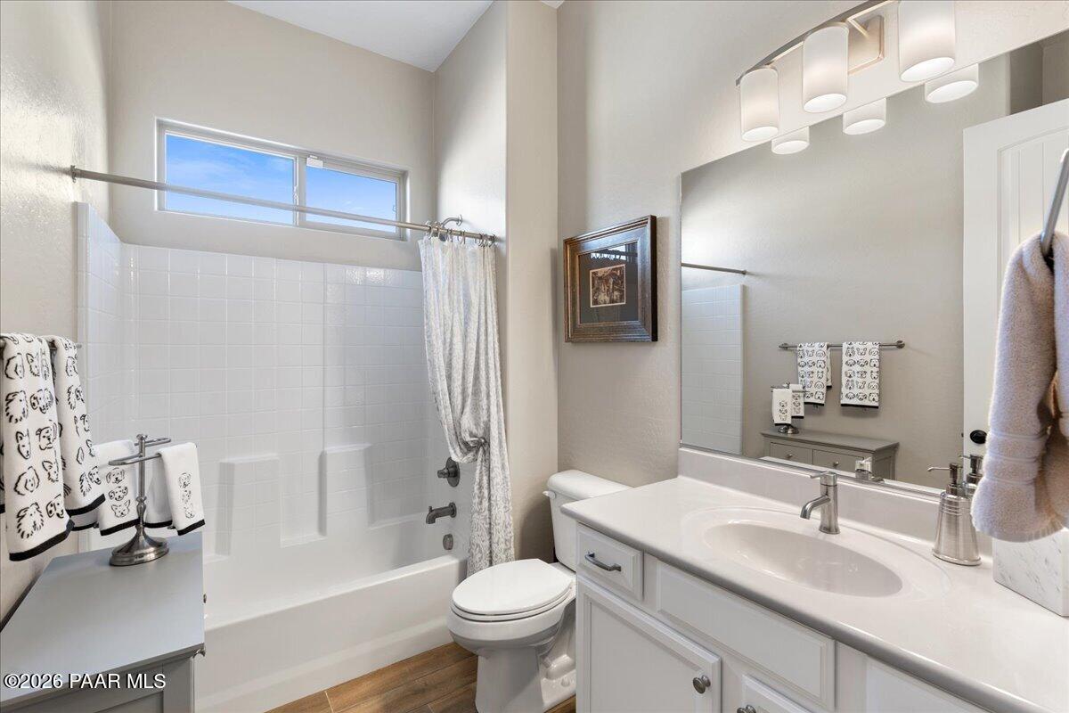 8875 North Tromontana Road Prescott Valley, AZ 86315 - Photo 16 of 34 21-Guest Bathroom