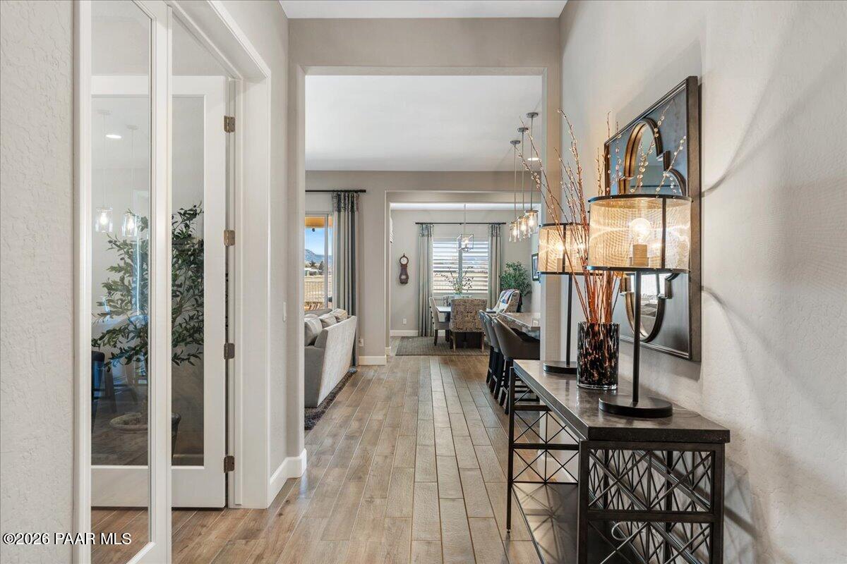 8875 North Tromontana Road Prescott Valley, AZ 86315 - Photo 3 of 34 06-Foyer