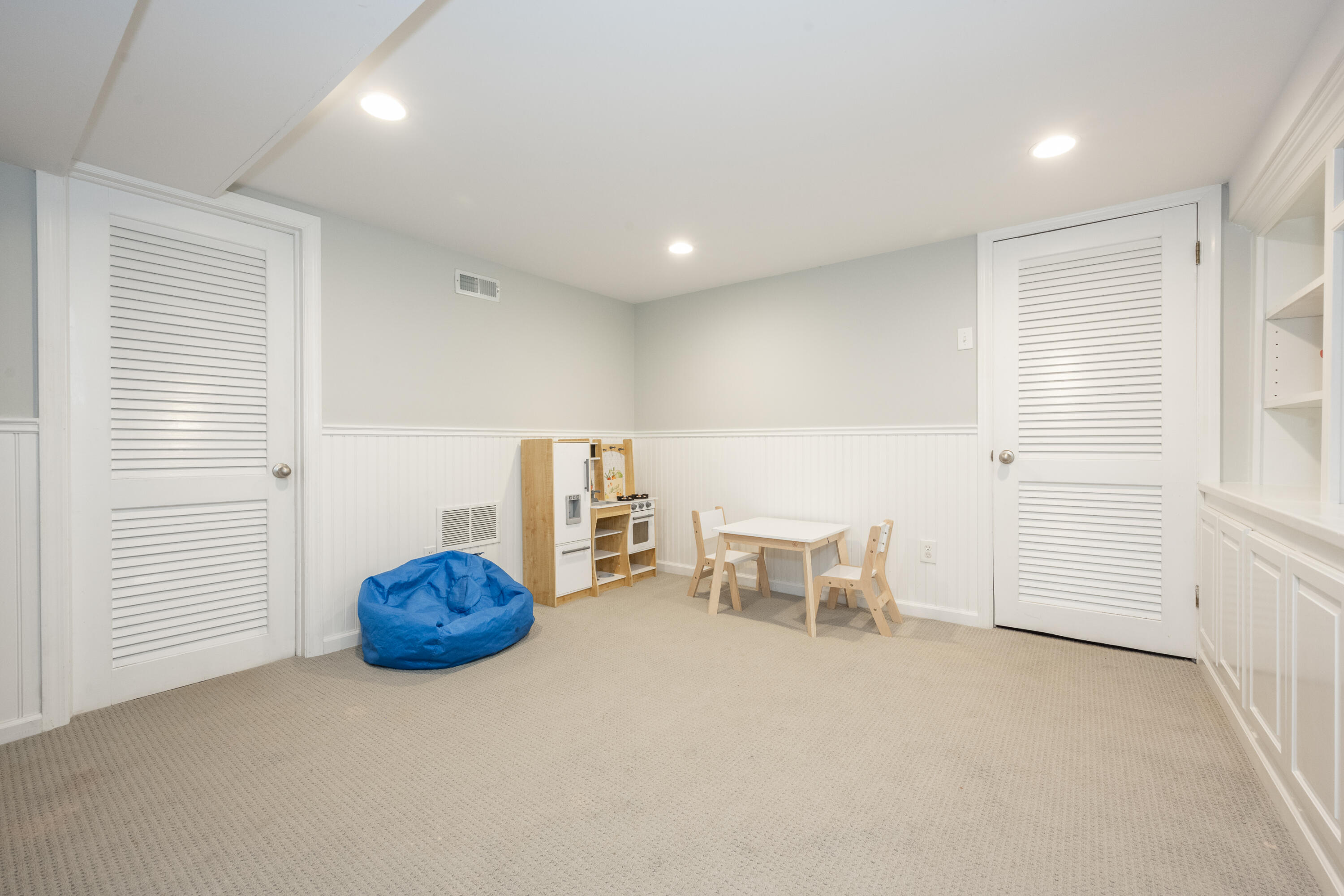 35 Miles Road Darien, CT 06820 - Photo 26 of 29 a view of a livingroom with furniture and a window