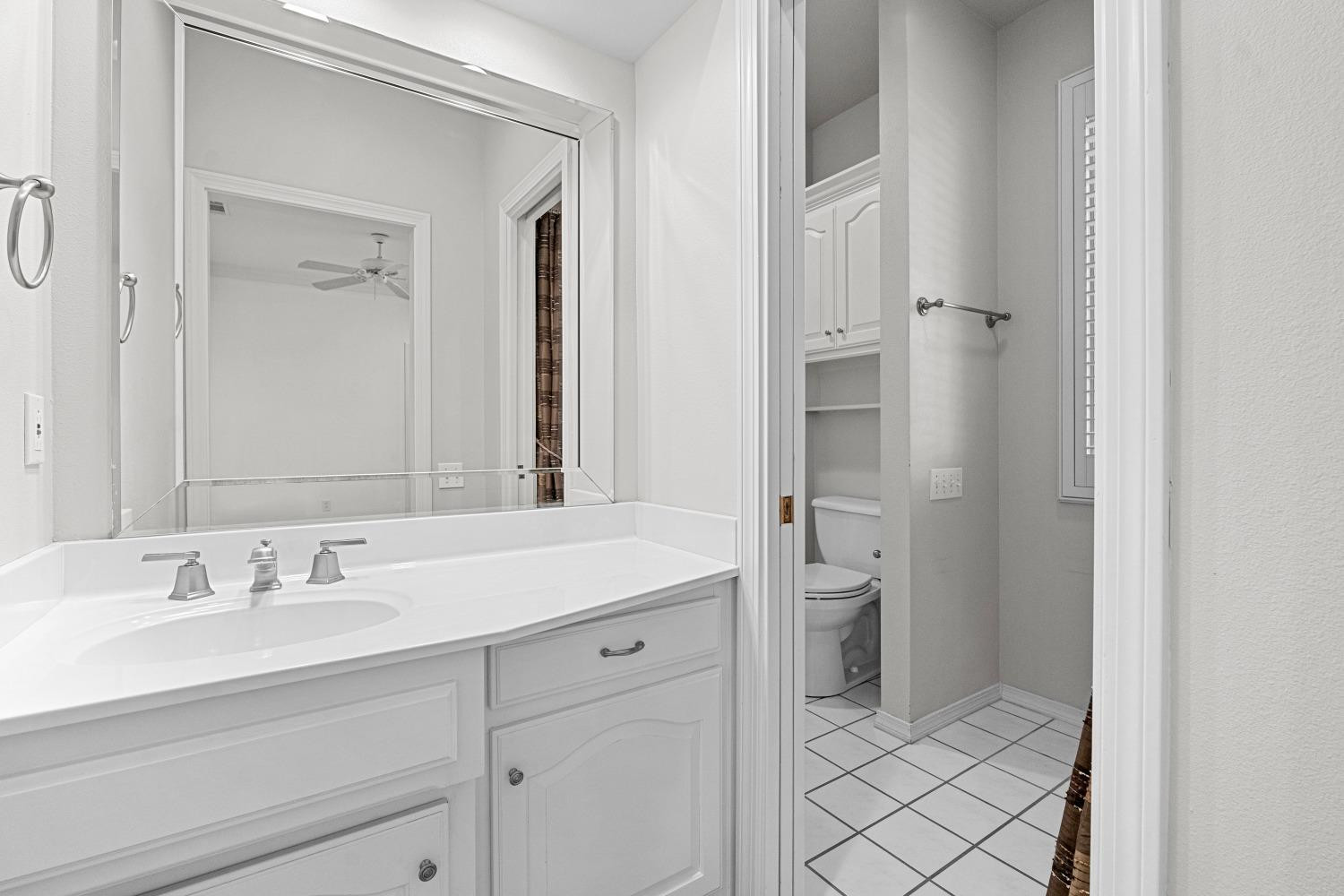 3409 Canyon Road Lubbock, TX 79403 - Photo 25 of 35 Jack 'n Jill Bath