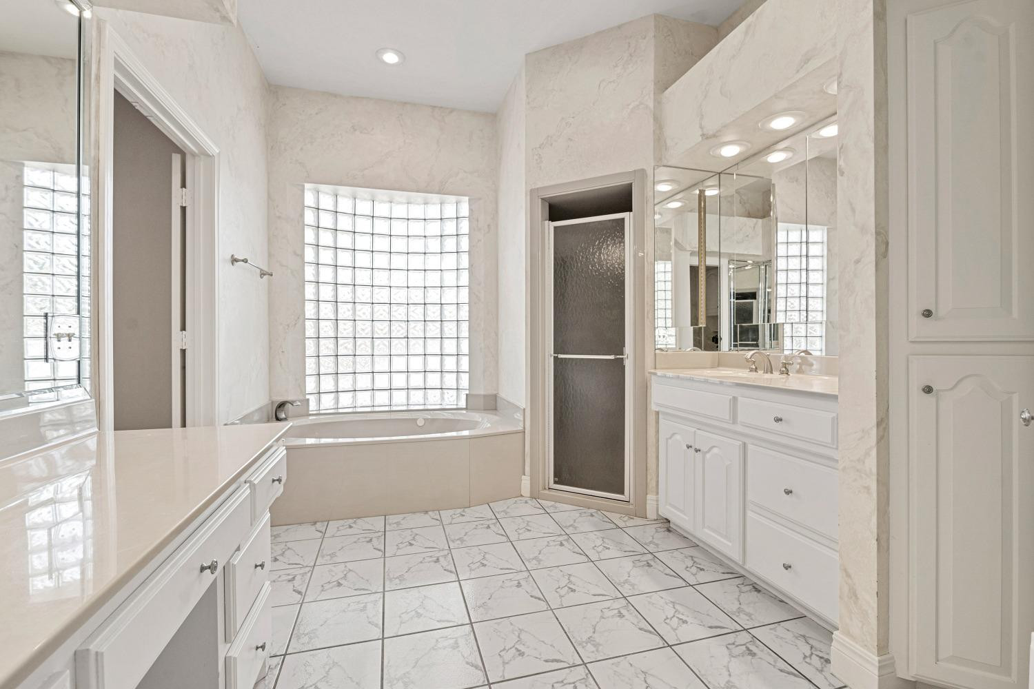 3409 Canyon Road Lubbock, TX 79403 - Photo 5 of 35 Master Bath